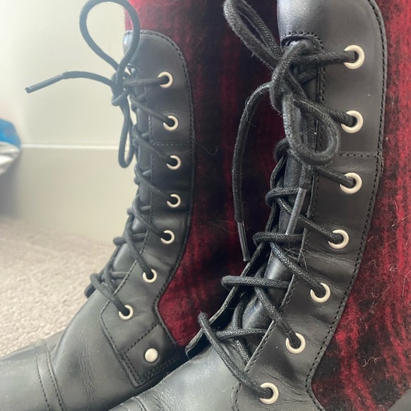 WOOLRICH - Size 7.5 Boots - Picture 3 of 4